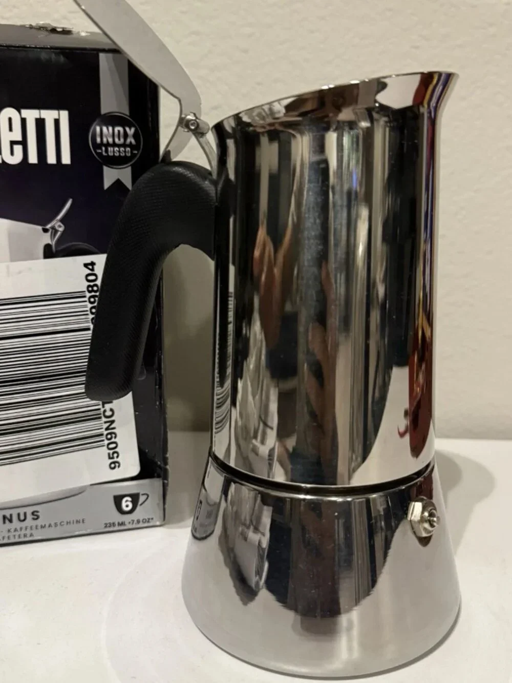 Bialetti Venus 6 Cup Stainless Steel Moka Pot Stovetop Espresso Maker Silver